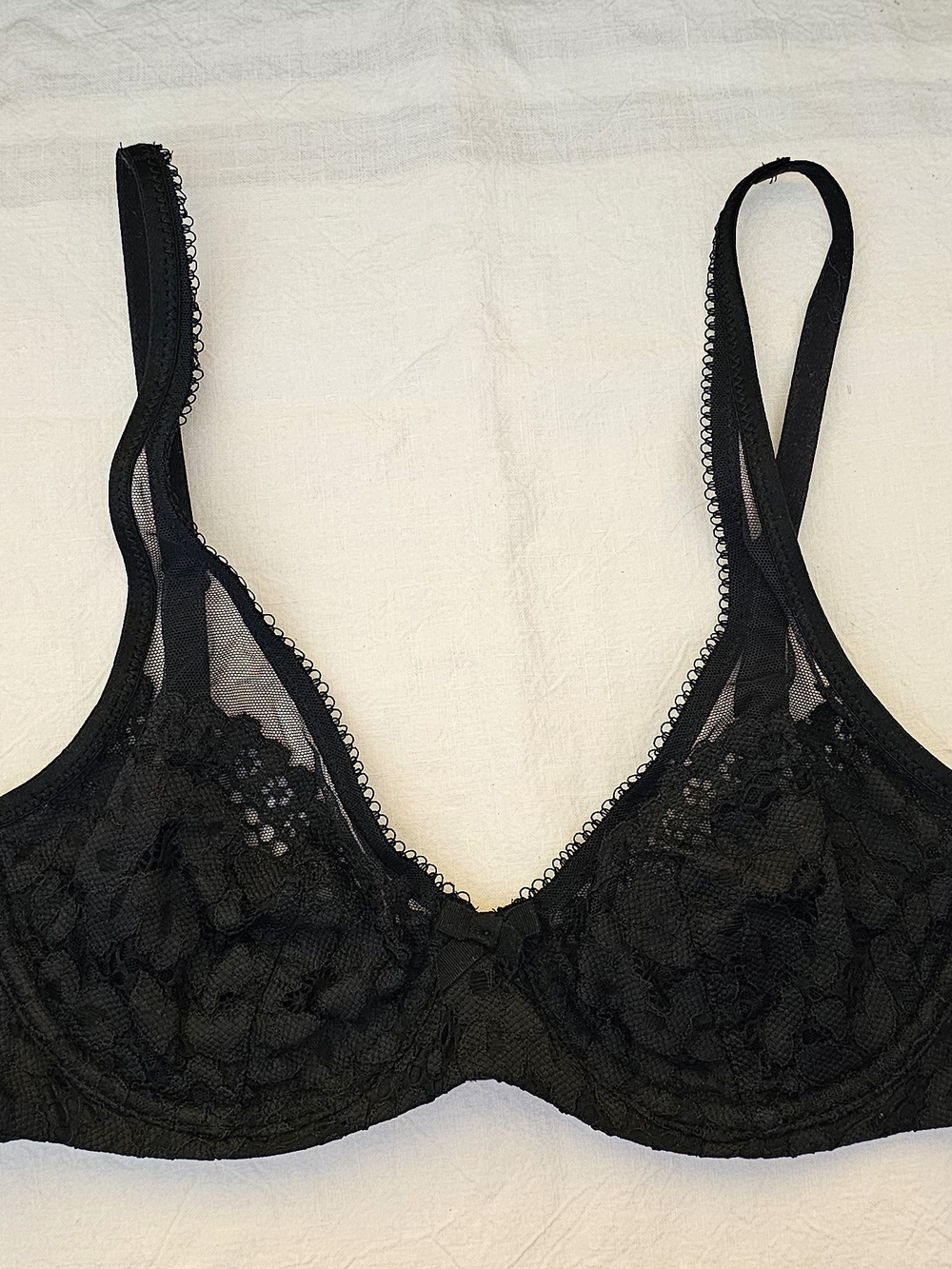 Victoria's Secret Unlined Lace Bra.Bsize 34B.